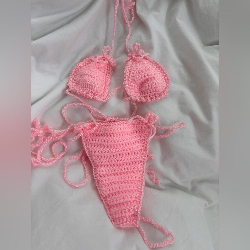 Crochet Bikini - Picture 2 of 6